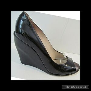 Black open toe shoes